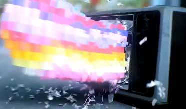 Une Télé Explose