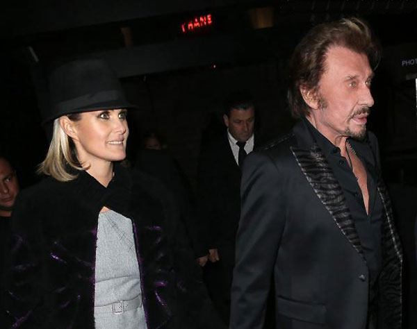 Johnny Hallyday et Laeticia quittant la soirée Chanel 